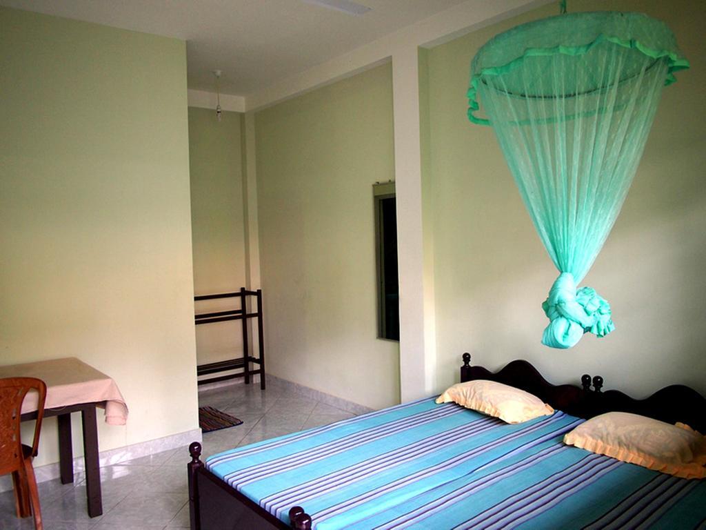 Amila Guest Hotel Trincomalee Ruang foto