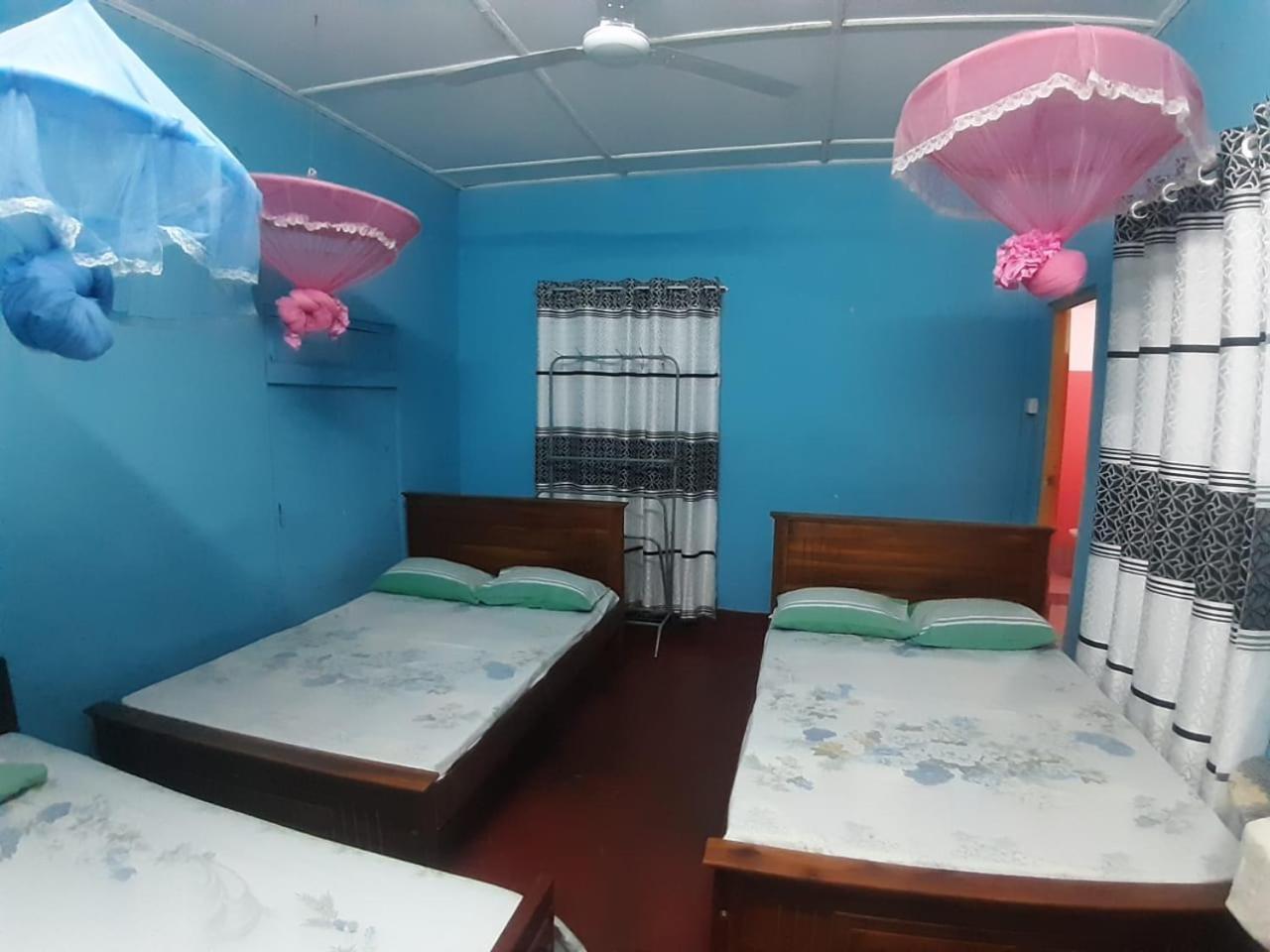 Amila Guest Hotel Trincomalee Bagian luar foto