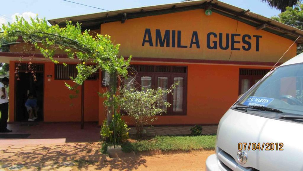 Amila Guest Hotel Trincomalee Bagian luar foto