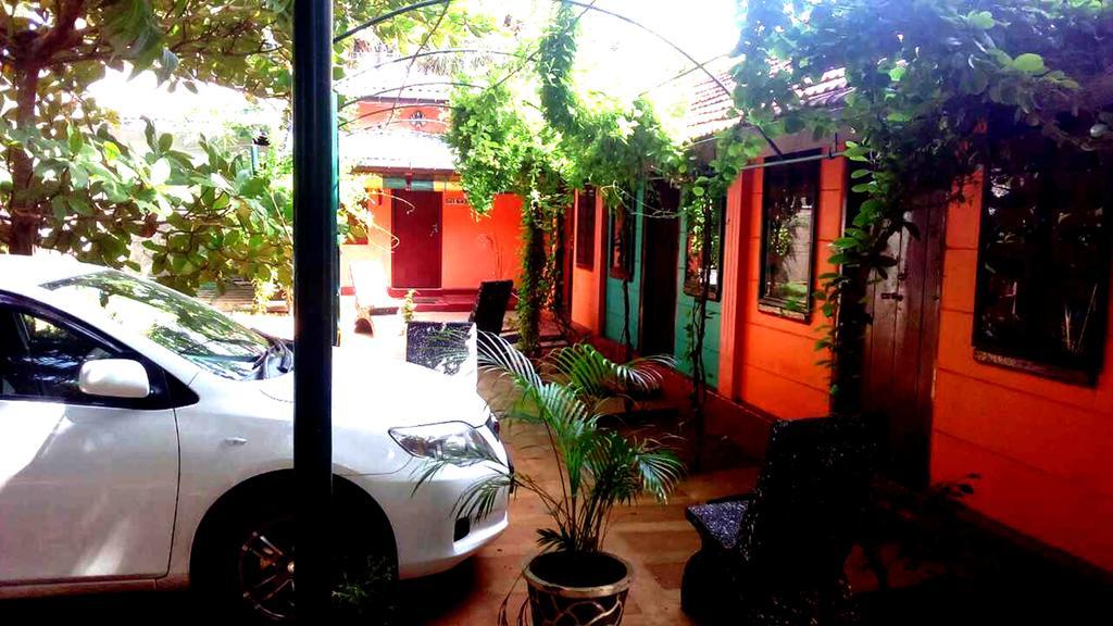 Amila Guest Hotel Trincomalee Bagian luar foto