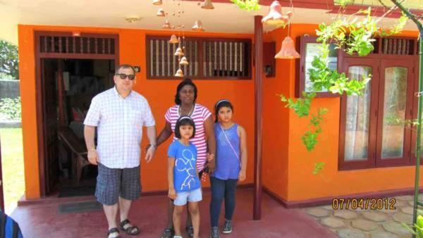 Amila Guest Hotel Trincomalee Bagian luar foto